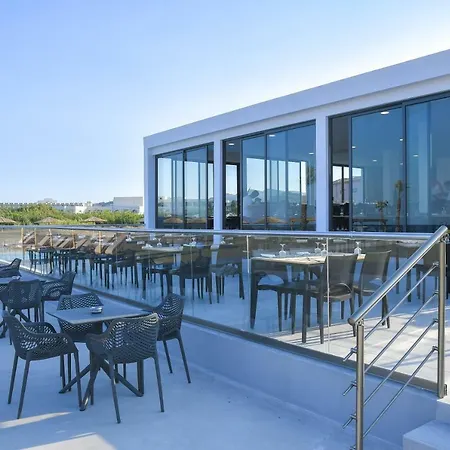 Evita Bay Hotell 4*